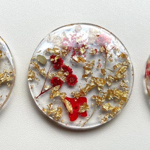 Resin Coaster: Real Red Flowers & Gold Leaf - Floral Home Decor