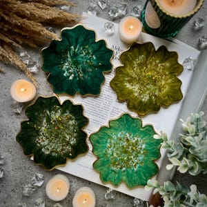 Green & Gold Flower Coasters, Handmade Epoxy Resin Coasters with Gold Accents, Resin Coaster Set, Gifts for Home with Custom Colors